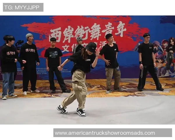 街舞文化的碰撞与融合西安街舞队快攻背后的故事与技巧揭秘